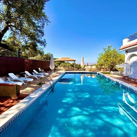 Estudio Con Cocina, Bano Y Piscina De Temporada Compartida, A 8Km De Cordoba, En Plena Sierra, By Trassierrarooms Buitenkant foto